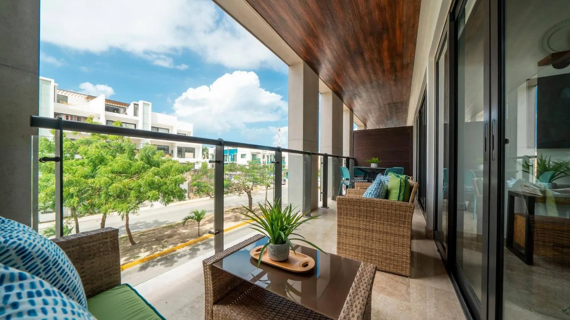 2 Bedroom Condo At Ipana Condos - Pool - Gym - Business Center - Indigo Playa del Carmen