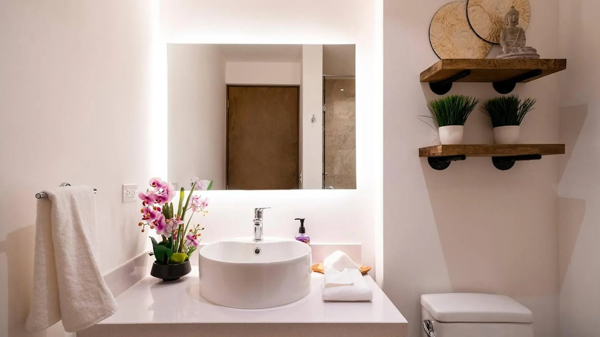 2 Bedroom Condo At Ipana Condos - Pool - Gym - Business Center - Indigo Playa del Carmen 0*,  Mexico