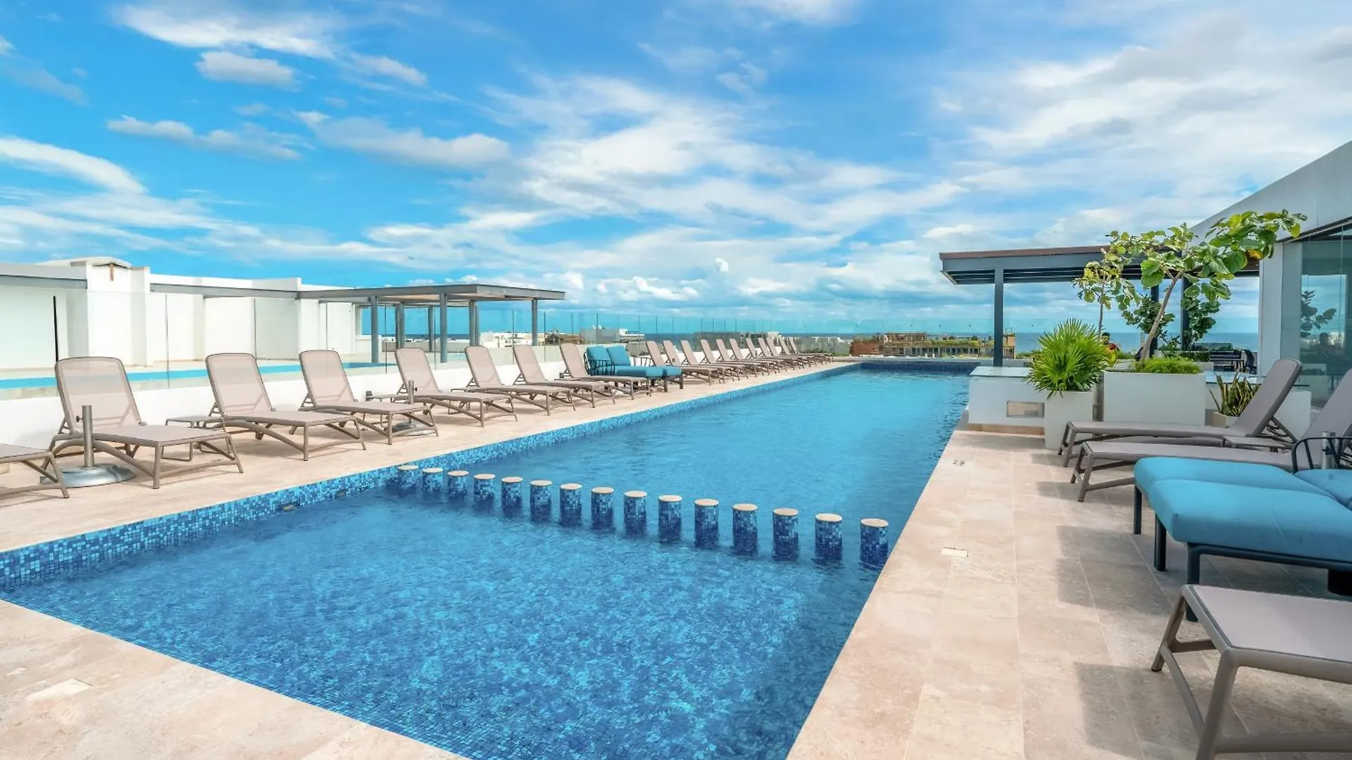 2 Bedroom Condo At Ipana Condos - Pool - Gym - Business Center - Indigo Playa del Carmen